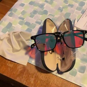 Color blind corrective glasses